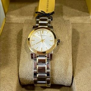 SOLD!NEW🐻Authentic 💯 Burberry Watch. Gold+Silver 26mm Quartz Water-resistant